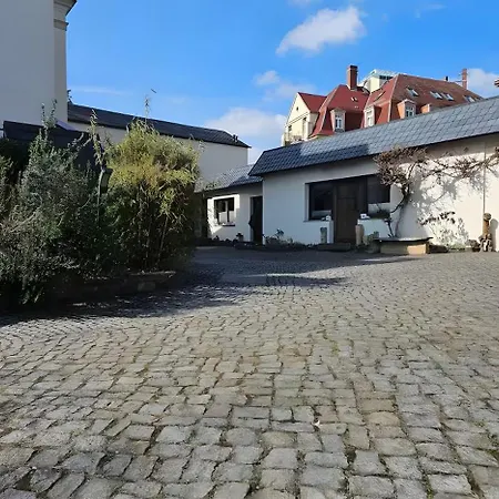 2 Nahe Blauen Wunder Apartament *