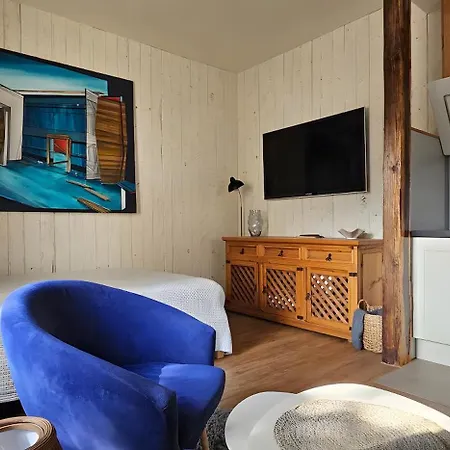 2 Nahe Blauen Wunder Apartment *